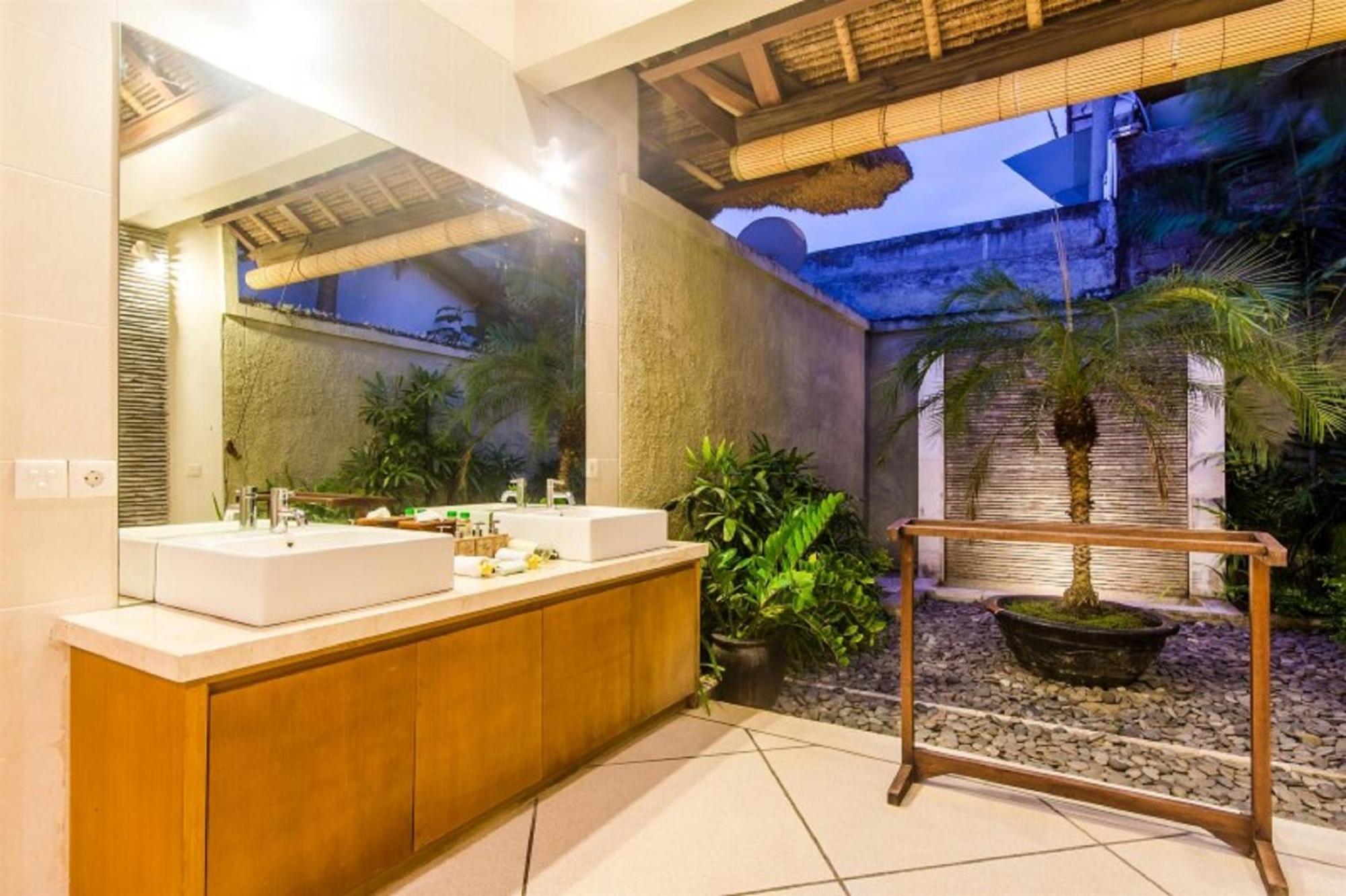 Luxury Villa Antan Central Seminyak Ngoại thất bức ảnh